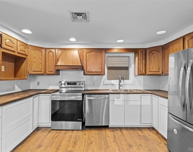 115 Maryland Avenue - Photo Thumbnail 7