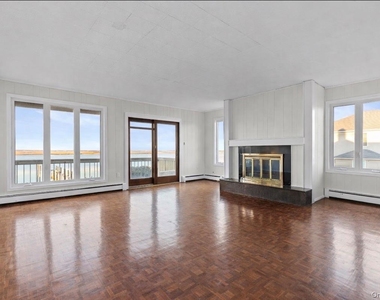 115 Maryland Avenue - Photo Thumbnail 11