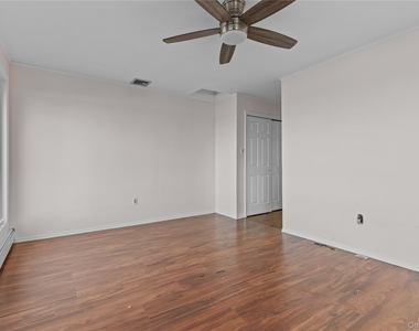 115 Maryland Avenue - Photo Thumbnail 16
