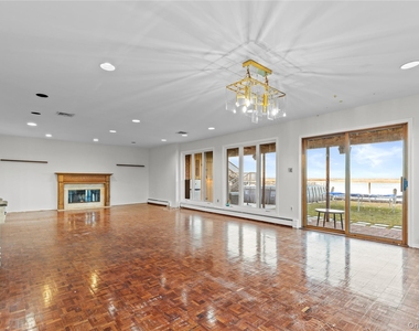 115 Maryland Avenue - Photo Thumbnail 2