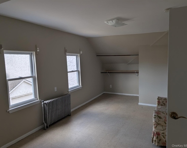136 Duffy Avenue - Photo Thumbnail 6