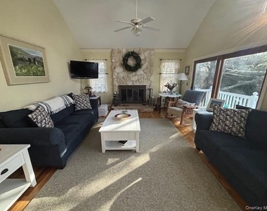 16 Grant Boulevard - Photo Thumbnail 1