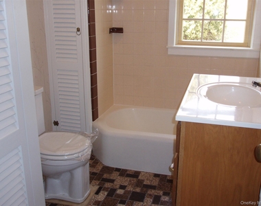 953 Ripley Lane - Photo Thumbnail 4