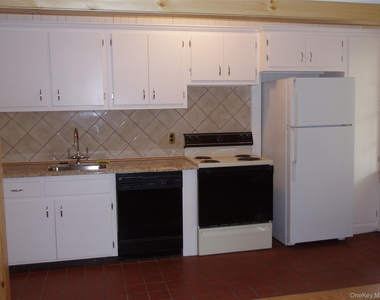 953 Ripley Lane - Photo Thumbnail 5