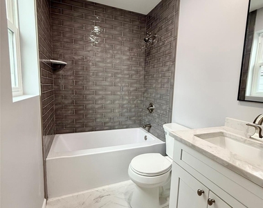 19 Lee Avenue - Photo Thumbnail 11