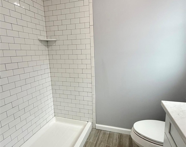 19 Lee Avenue - Photo Thumbnail 6