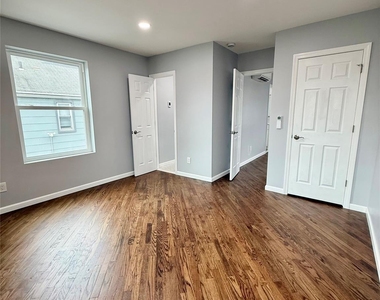 19 Lee Avenue - Photo Thumbnail 9
