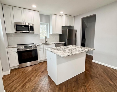 19 Lee Avenue - Photo Thumbnail 1