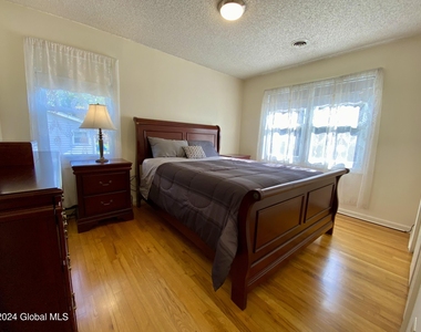 12 Lakewood Drive - Photo Thumbnail 12