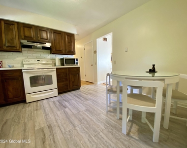 12 Lakewood Drive - Photo Thumbnail 5