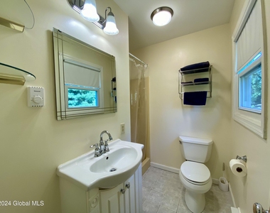 12 Lakewood Drive - Photo Thumbnail 9