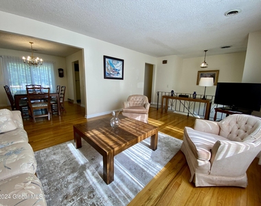 12 Lakewood Drive - Photo Thumbnail 2