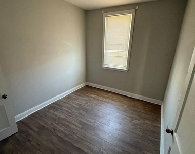 4028 W Girard Avenue - Photo Thumbnail 5