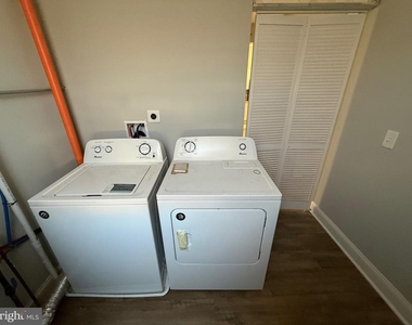 4028 W Girard Avenue - Photo Thumbnail 4