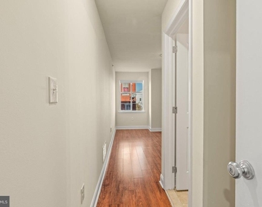 1724 W Master Street - Photo Thumbnail 12
