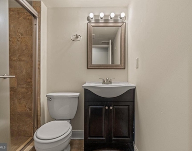 1724 W Master Street - Photo Thumbnail 9