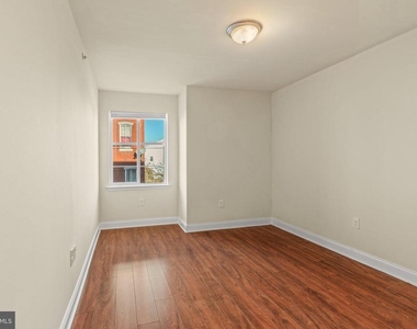 1724 W Master Street - Photo Thumbnail 13