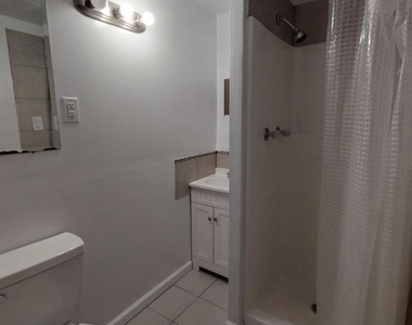 1607 Page Street - Photo Thumbnail 4
