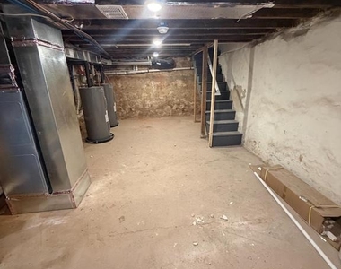 2037 N 9th St - Photo Thumbnail 8