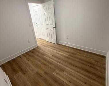 2037 N 9th St - Photo Thumbnail 1
