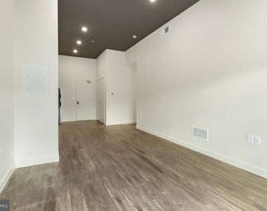 525 N 41st Street - Photo Thumbnail 10
