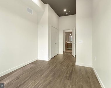 525 N 41st Street - Photo Thumbnail 15