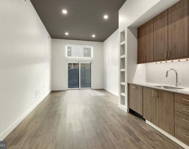 525 N 41st Street - Photo Thumbnail 7