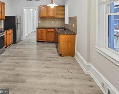 637 N 32nd Street - Photo Thumbnail 7