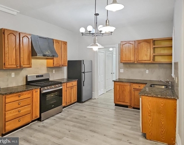 637 N 32nd Street - Photo Thumbnail 6