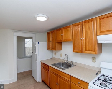 37 S 13th Street - Photo Thumbnail 12
