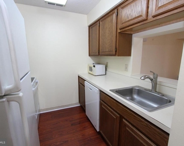 5012 Ravens Crest Dr - Photo Thumbnail 6