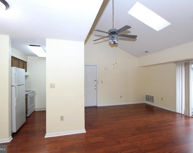 5012 Ravens Crest Dr - Photo Thumbnail 3