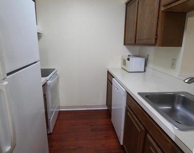 5012 Ravens Crest Dr - Photo Thumbnail 8