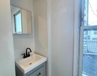 49 Hopkins Street - Photo Thumbnail 12