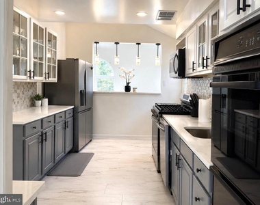610 Ogden Drive - Photo Thumbnail 3