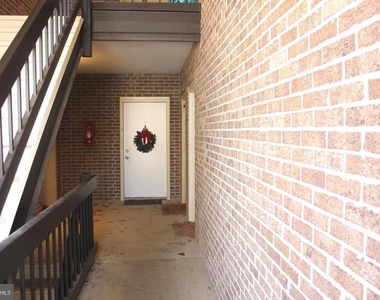 44759 Woodlake Court - Photo Thumbnail 2
