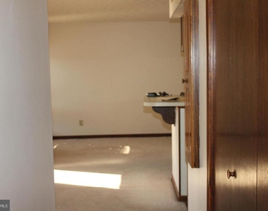 44759 Woodlake Court - Photo Thumbnail 9