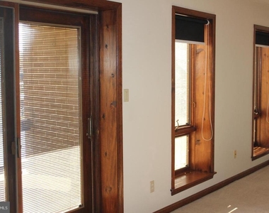 44759 Woodlake Court - Photo Thumbnail 10