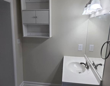 480 W South Street - Photo Thumbnail 10