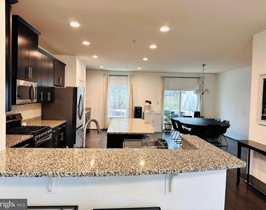 12220 Montreat Place - Photo Thumbnail 14