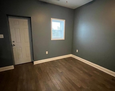 2020 Mcculloh Street - Photo Thumbnail 10