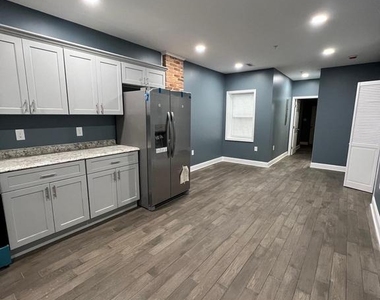 2020 Mcculloh Street - Photo Thumbnail 2