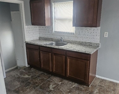 12944 Rosemont - Photo Thumbnail 4