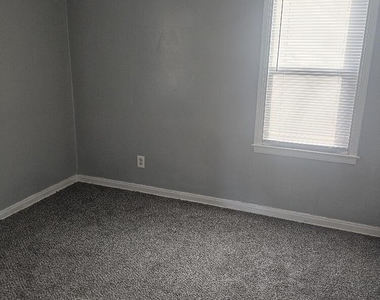 12944 Rosemont - Photo Thumbnail 5