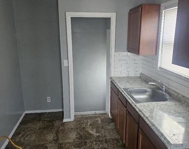 12944 Rosemont - Photo Thumbnail 2