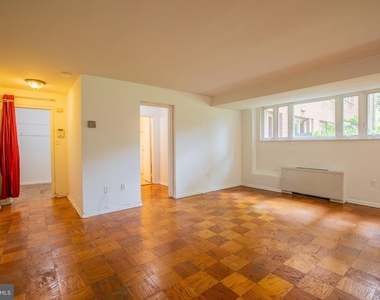 2400 41st Street Nw - Photo Thumbnail 5
