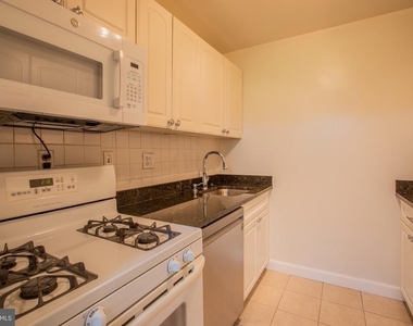 2400 41st Street Nw - Photo Thumbnail 10