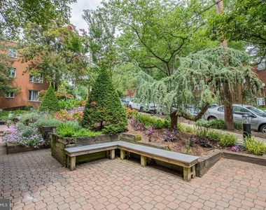 2400 41st Street Nw - Photo Thumbnail 2