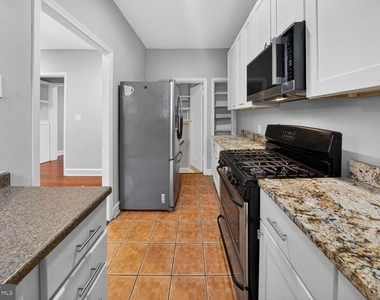 1353 Kennedy Street Nw - Photo Thumbnail 10