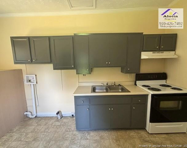3916 Middle Street - Photo Thumbnail 2